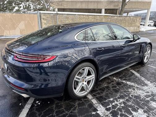 2020 Porsche Panamera 4