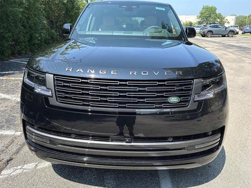 2025 Land Rover Range Rover P400 SE 7 Seat