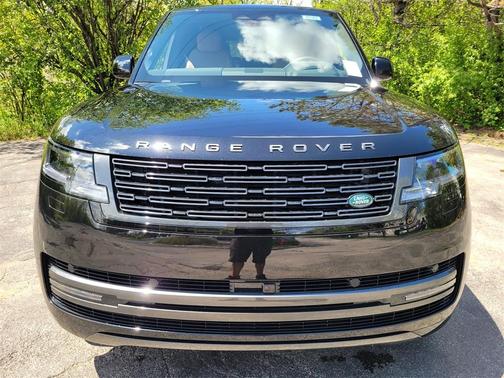 2025 Land Rover Range Rover P530 SE 7 Seat