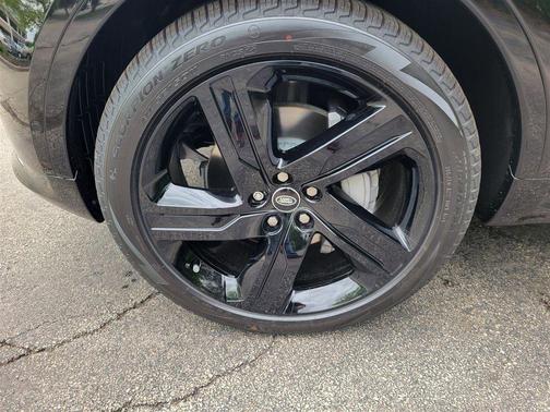 2025 Land Rover Discovery P300 Dynamic SE