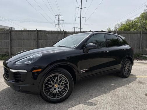 2017 Porsche Cayenne Platinum Edition
