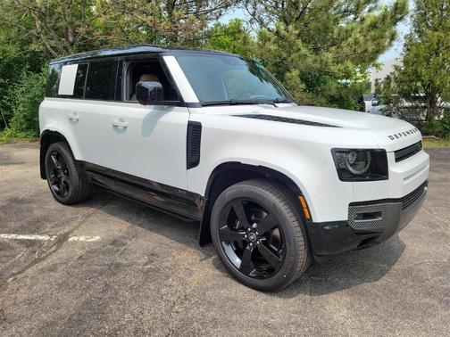 2025 Land Rover Defender P525 V8
