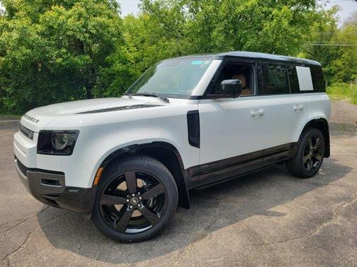 2025 Land Rover Defender P525 V8