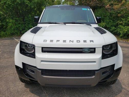2025 Land Rover Defender P525 V8