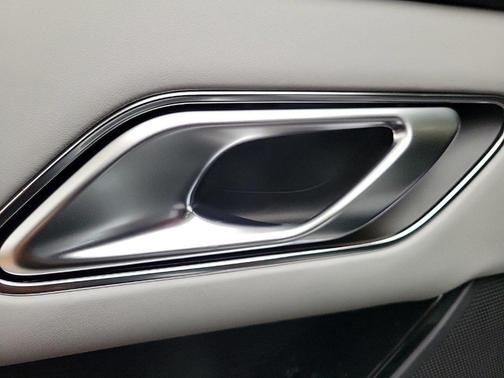2025 Land Rover Range Rover Velar P400 Dynamic HSE