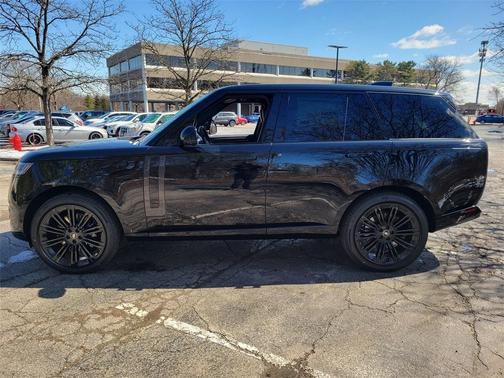 2025 Land Rover Range Rover P530 SE