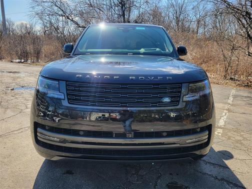 2025 Land Rover Range Rover P530 SE