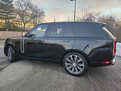 2023 Land Rover Range Rover P530 SE