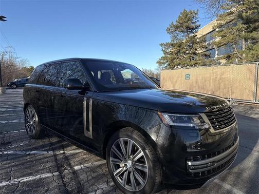 2023 Land Rover Range Rover P530 SE