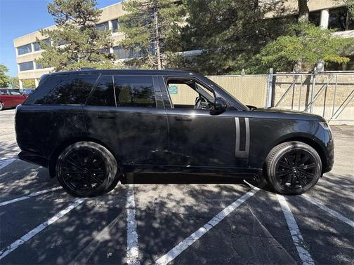 2025 Land Rover Range Rover P400 SE