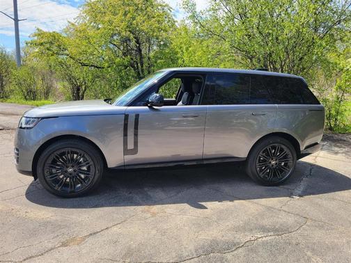 2025 Land Rover Range Rover P530 SE