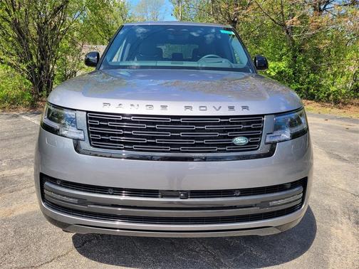 2025 Land Rover Range Rover P530 SE
