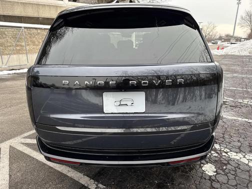 2025 Land Rover Range Rover P400 SE