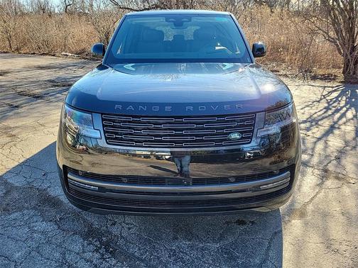 2025 Land Rover Range Rover P400 SE