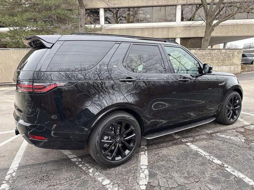 2026 Land Rover Discovery Dynamic SE