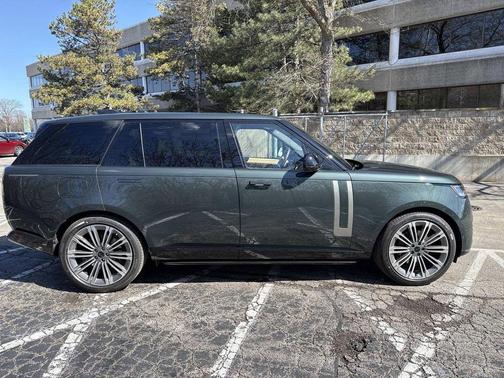 Belgravia Green 2026 Land Rover Range Rover P530 SE 7 Seat