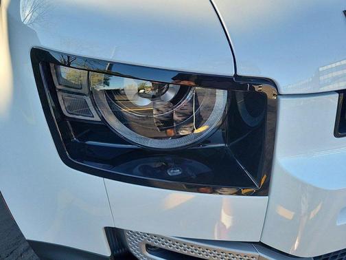 Fuji White 2025 Land Rover Defender P300
