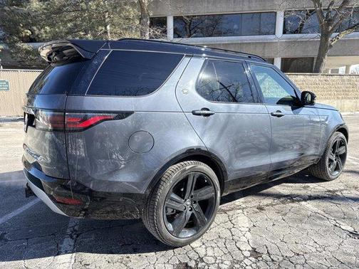 2026 Land Rover Discovery Tempest Edition