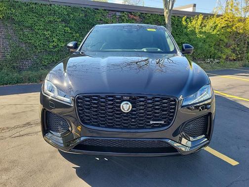 2025 Jaguar F-PACE P400 R-Dynamic S