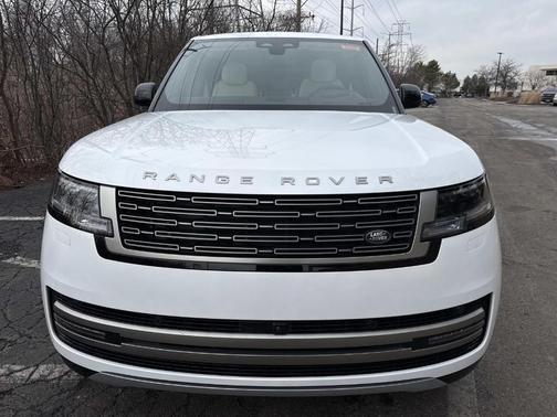 2026 Land Rover Range Rover P400 SE