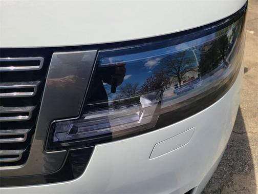 2025 Land Rover Range Rover P400 SE 7 Seat