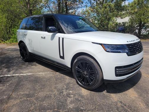 2025 Land Rover Range Rover P400 SE 7 Seat