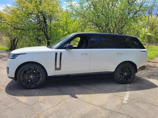 2025 Land Rover Range Rover P400 SE 7 Seat