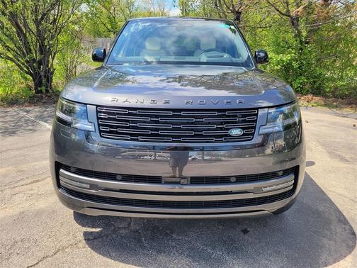 2025 Land Rover Range Rover P530 SE