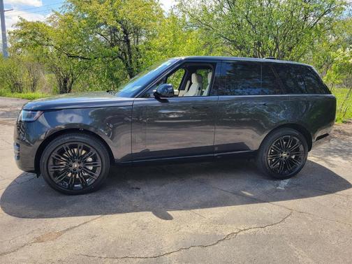 2025 Land Rover Range Rover P530 SE