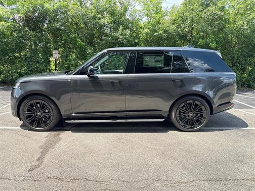 2025 Land Rover Range Rover P400 SE 7 Seat