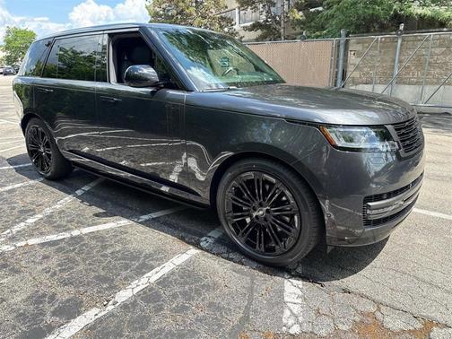 2025 Land Rover Range Rover P400 SE 7 Seat