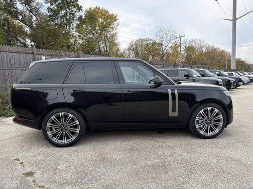 Santorini Black 2025 Land Rover Range Rover P530 SE