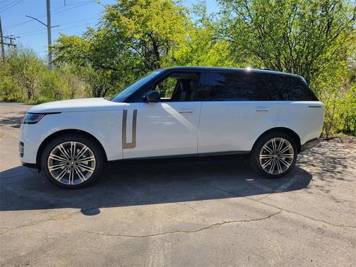 2025 Land Rover Range Rover P530 SE 7 Seat