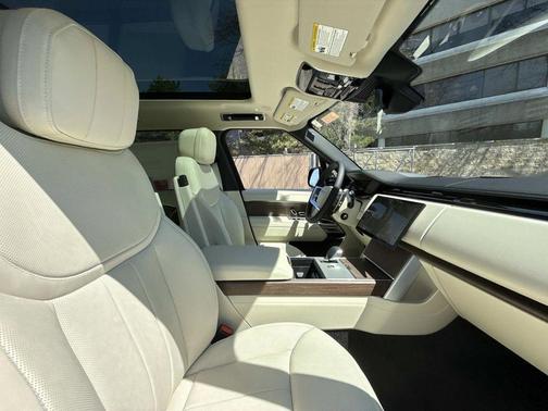 Varesine Blue 2026 Land Rover Range Rover P400 SE