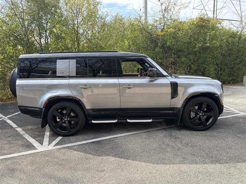 2023 Land Rover Defender X-Dynamic SE