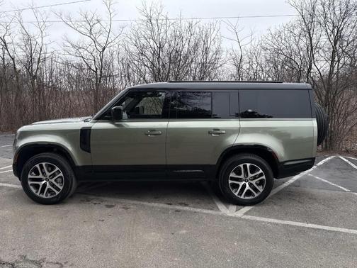 2023 Land Rover Defender X-Dynamic SE