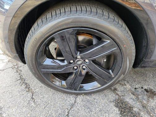 2025 Land Rover Discovery P360 Dynamic SE