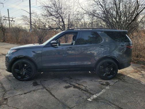 2025 Land Rover Discovery P360 Dynamic SE