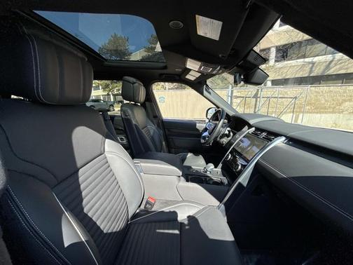 2023 Land Rover Discovery P360 HSE R-Dynamic