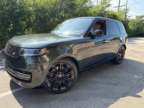 2025 Land Rover Range Rover P530 SE