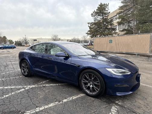 2022 Tesla Model S Base