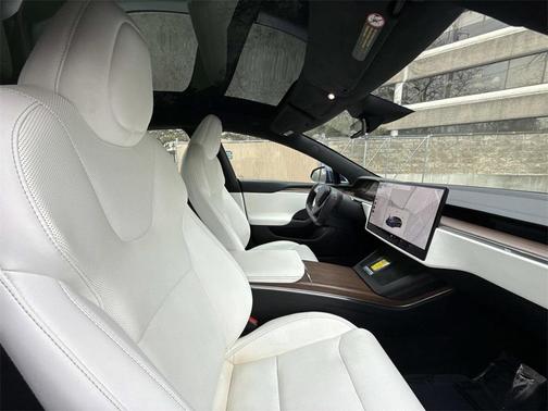 2022 Tesla Model S Base