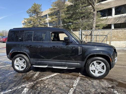 2020 Land Rover Defender 110 SE