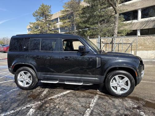 2020 Land Rover Defender 110 SE