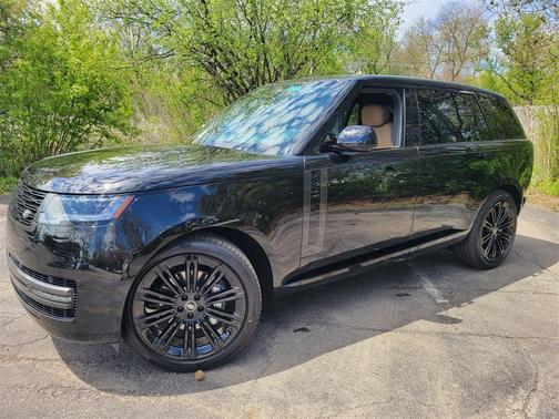 2025 Land Rover Range Rover P400 SE 7 Seat