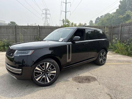Santorini Black 2026 Land Rover Range Rover P400 SE