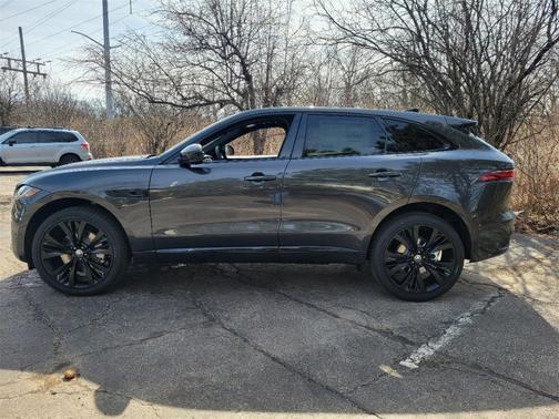 2026 Jaguar F-PACE P400 R-Dynamic S