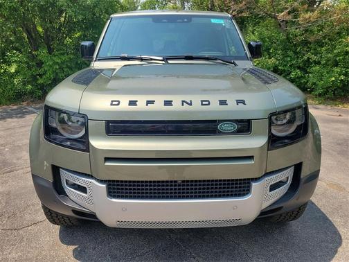 2025 Land Rover Defender P300