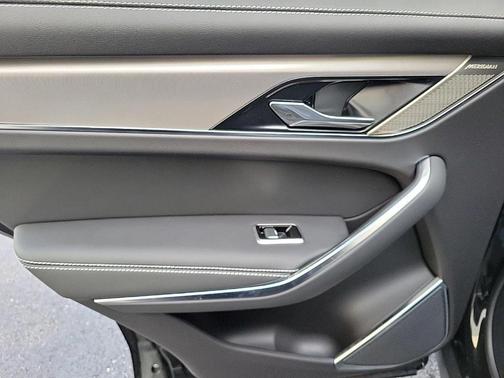 2024 Jaguar F-PACE P250 R-Dynamic S
