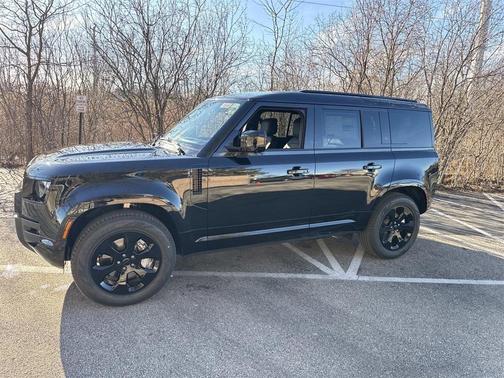 2026 Land Rover Defender 110 X-Dynamic SE